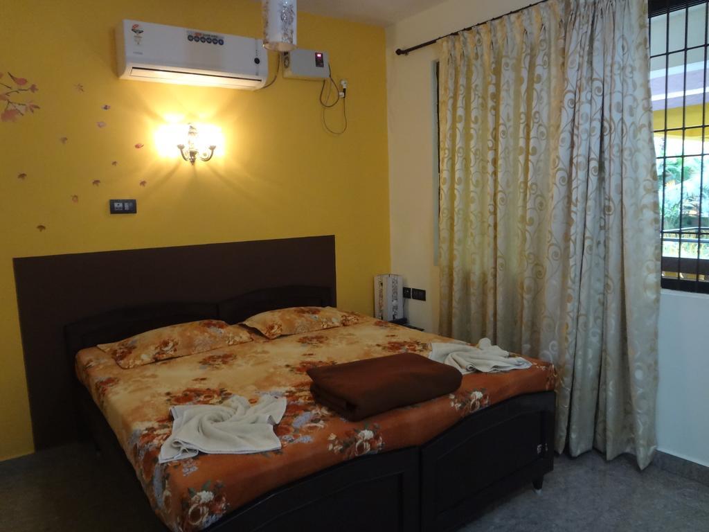 Aurita Holiday Homes Candolim Bagian luar foto